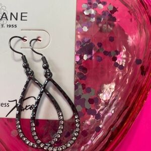 Chic Silver and Black Teardrop Earrings